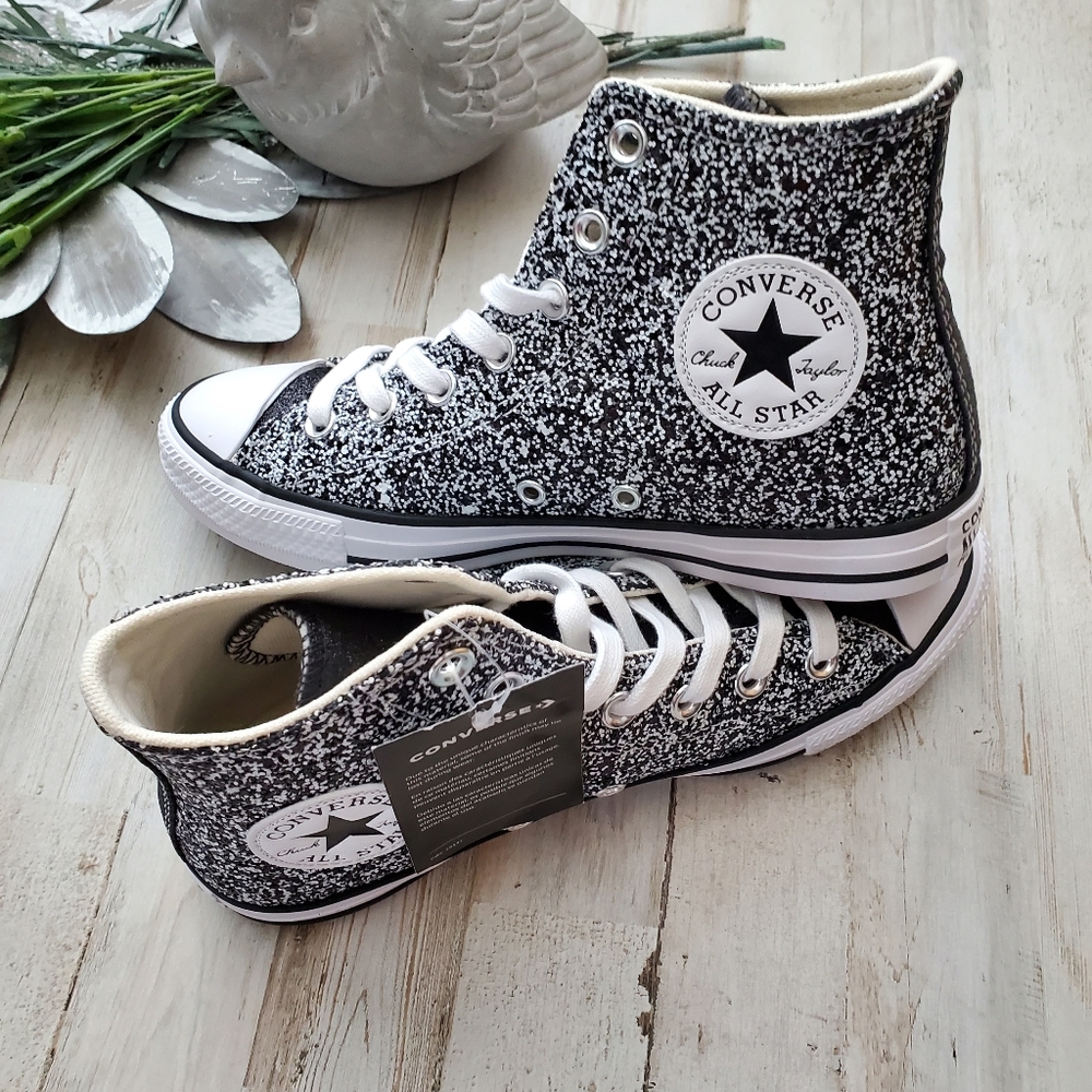 Converse - Picture 2 of 5